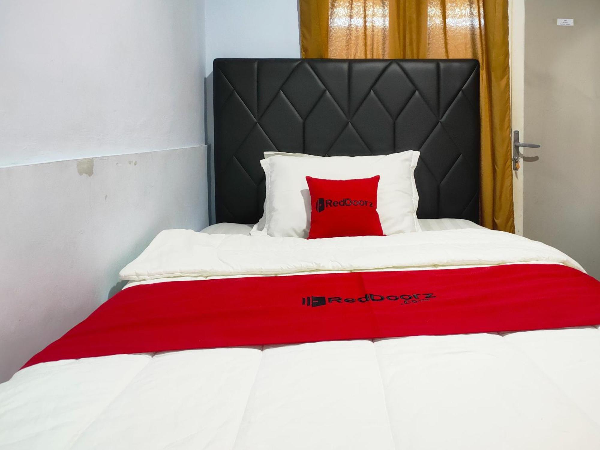 Reddoorz Syariah Near Stasiun Wates Hotel Wates  Ngoại thất bức ảnh