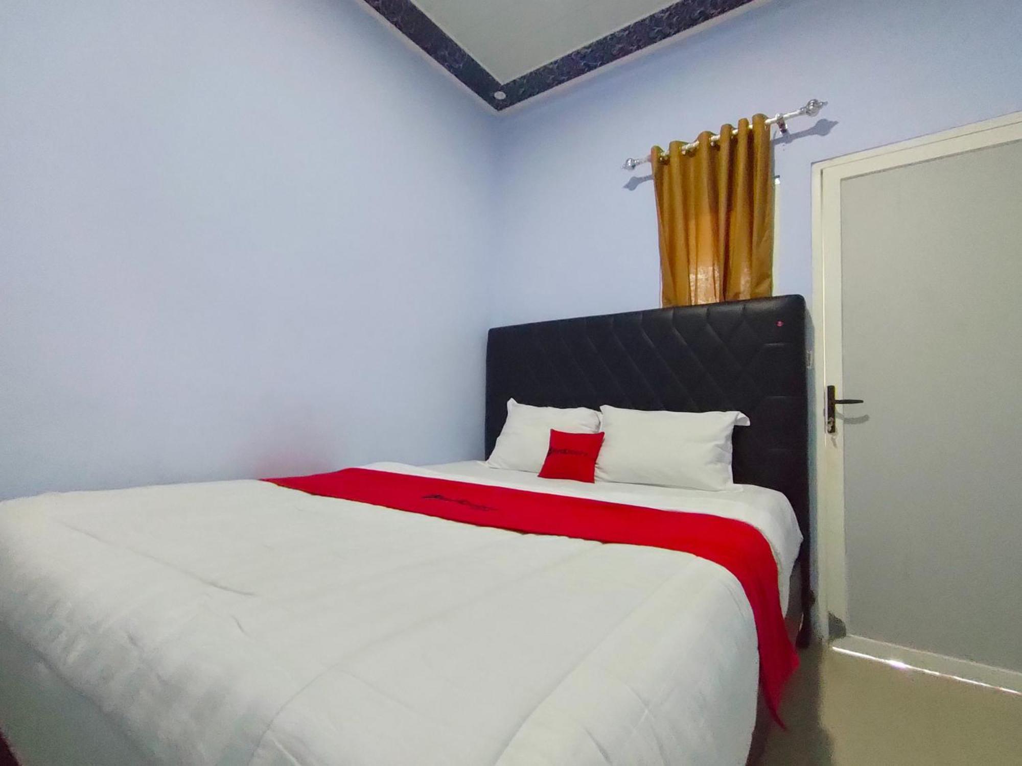 Reddoorz Syariah Near Stasiun Wates Hotel Wates  Ngoại thất bức ảnh
