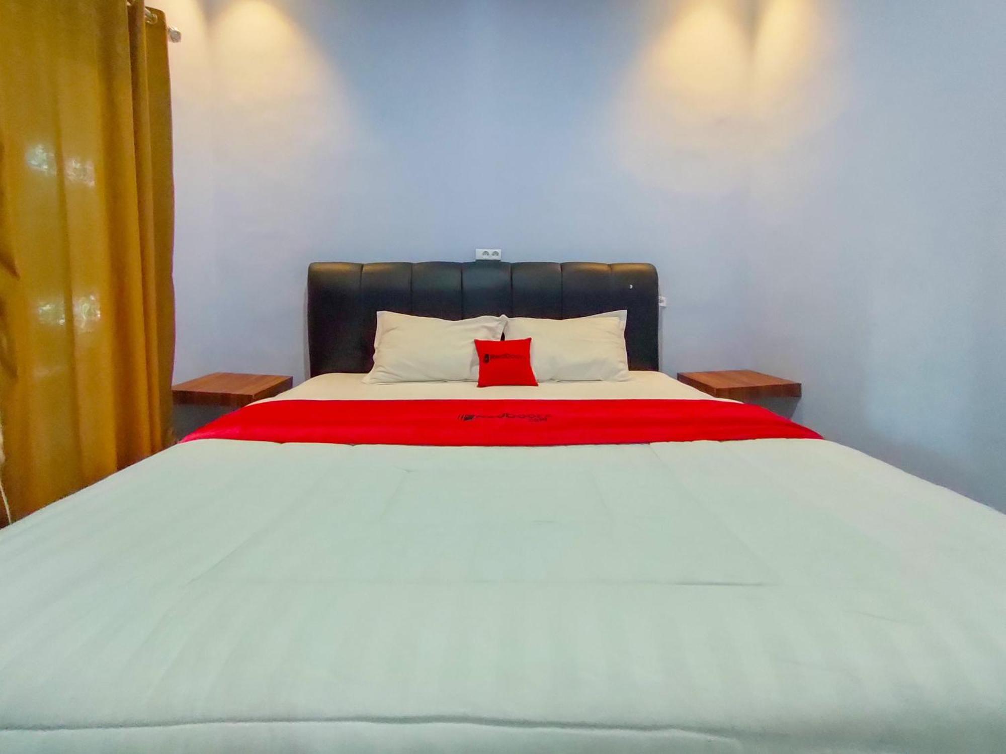 Reddoorz Syariah Near Stasiun Wates Hotel Wates  Ngoại thất bức ảnh