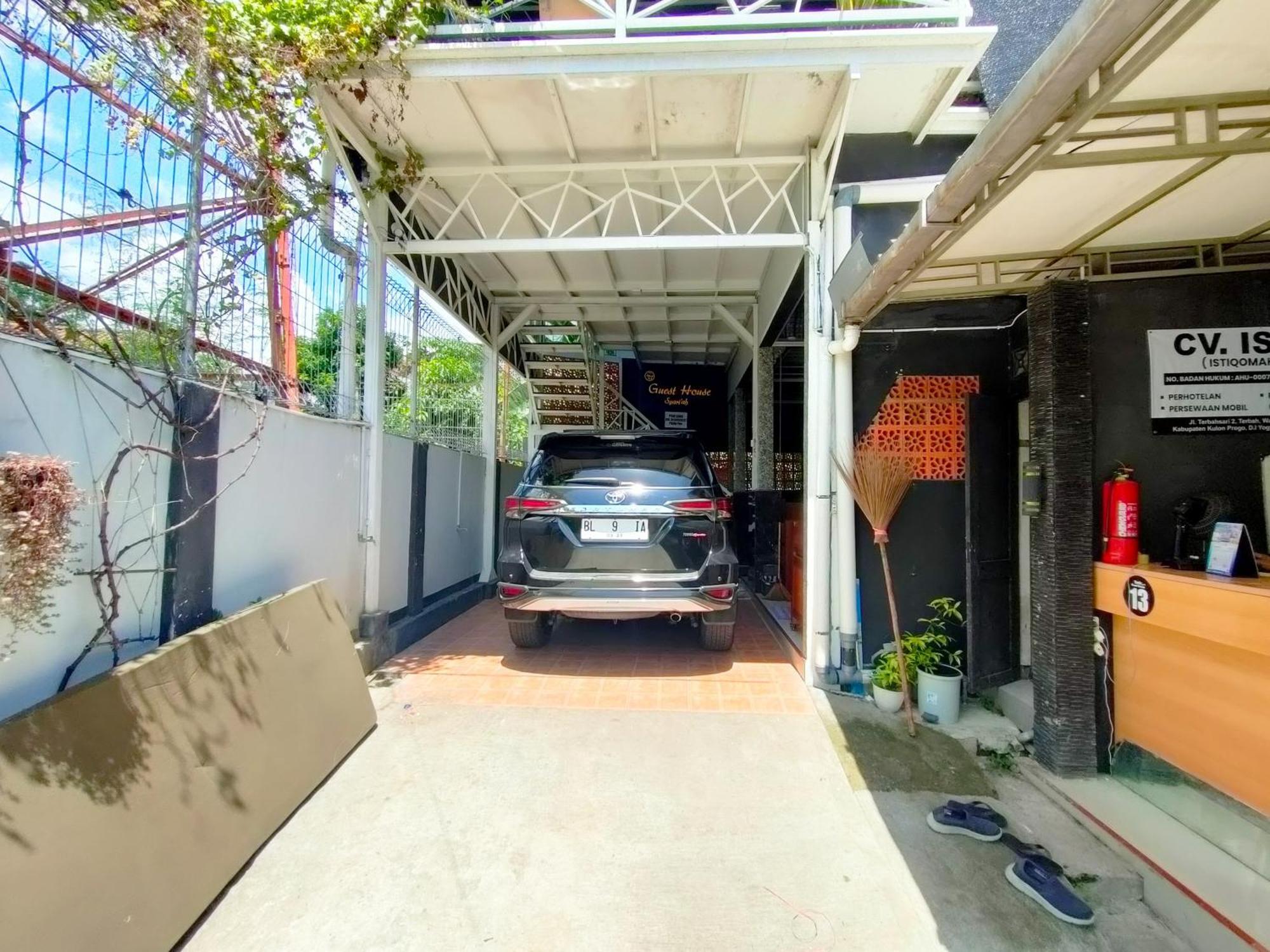 Reddoorz Syariah Near Stasiun Wates Hotel Wates  Ngoại thất bức ảnh